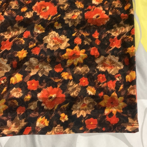 Lularoe pencil skirt - Picture 3 of 3